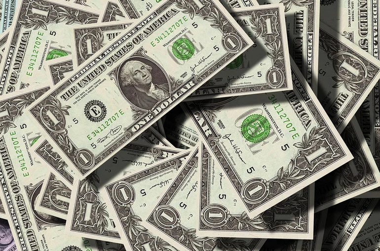Минфин увеличит закупку валюты до рекордных 13,5 млрд рублей в день