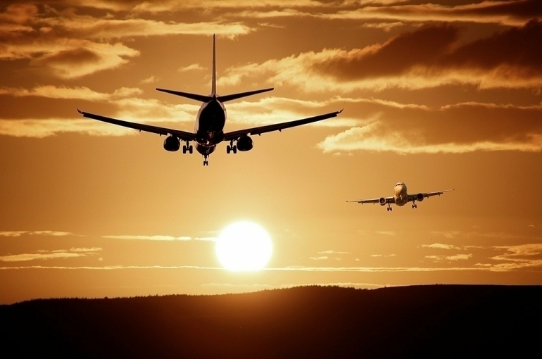 Кабмин проработает меры поддержки региональных авиакомпаний