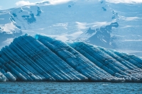 Учёные: последняя ледяная зона Земли стремительно тает