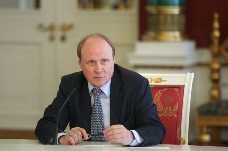 Владимир Толстой назвал Меньшова талантливым режиссером