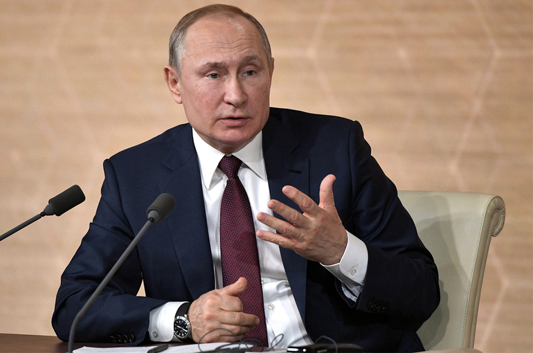 Кремль опубликовал статью Путина об историческом единстве России и Украины