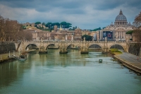 Инсталляция моста по проекту Микеланджело появилась в Риме
