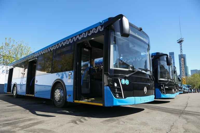 Беспилотные микроавтобусы на водороде появились на дорогах Эстонии
