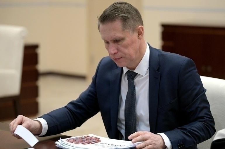 Мурашко: первым компонентом вакцины привились почти 35 млн россиян