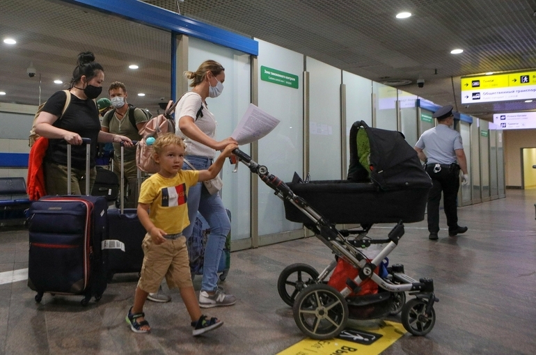 Авиабилеты для семей с детьми должны подешеветь