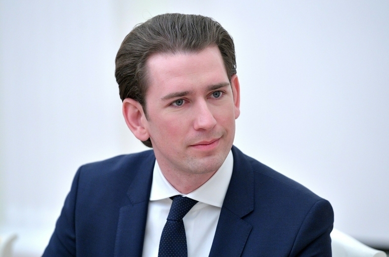Курц заявил об «огромных проблемах» с мигрантами в Австрии