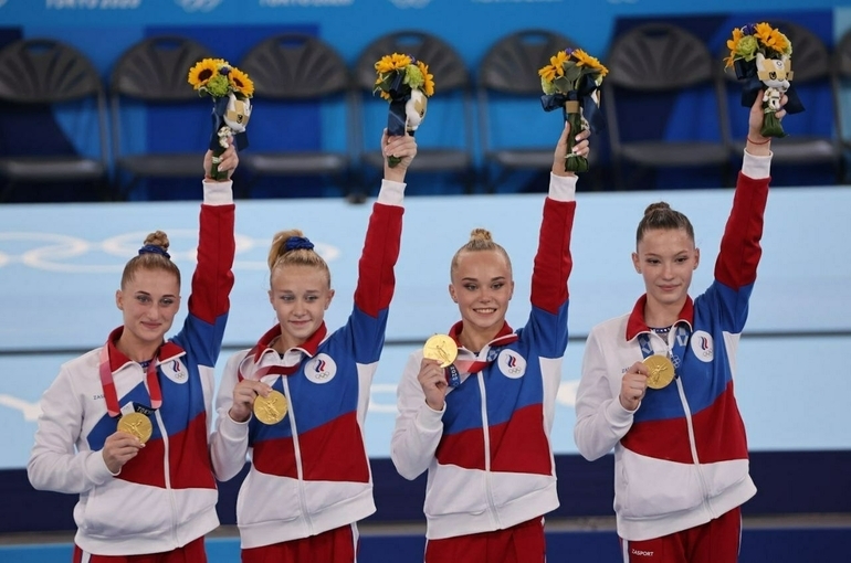Российские гимнастки взяли золото в командном многоборье на Олимпиаде в Токио