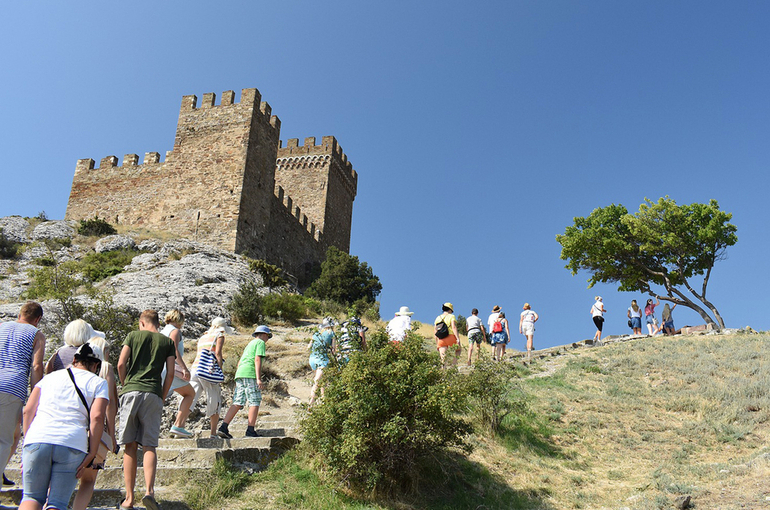 В РСТ предложили продлить программу кешбэка на бархатный сезон
