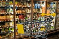За полгода в России выявлено около 700 случаев завышения цен на продукты
