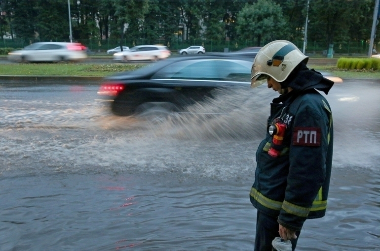 В Тверской области устраняют последствия урагана