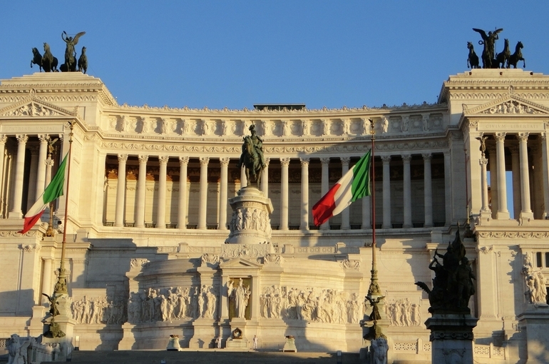 Правительство Италии дважды получило вотумы доверия в палате депутатов парламента