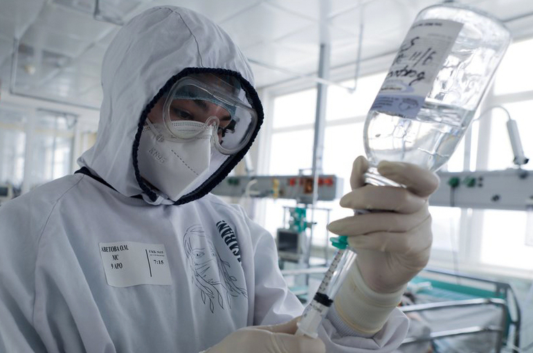 ВОЗ фиксирует медленное снижение случаев заражения коронавирусом в России