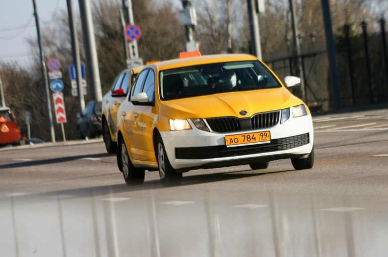 За руль такси без опыта вождения могут не пустить