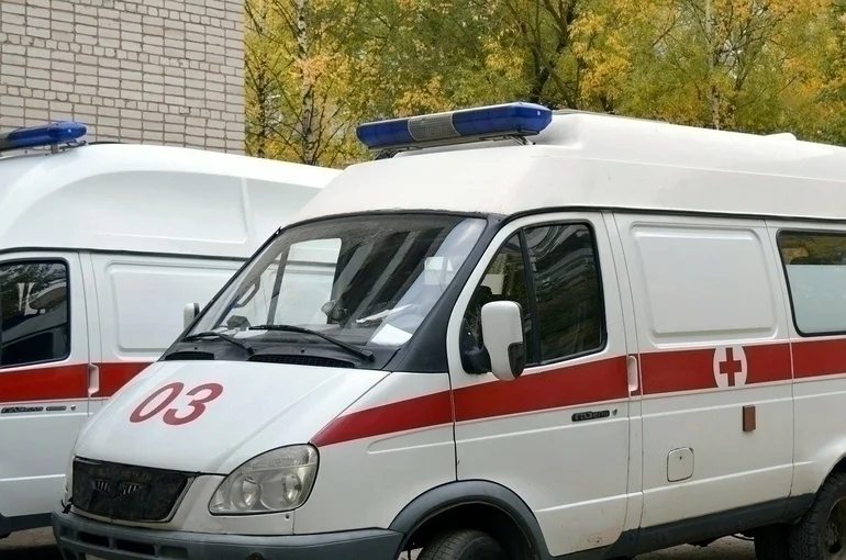 В медицинские стационары рекомендовали пускать только имеющих защиту от COVID-19 родственников 