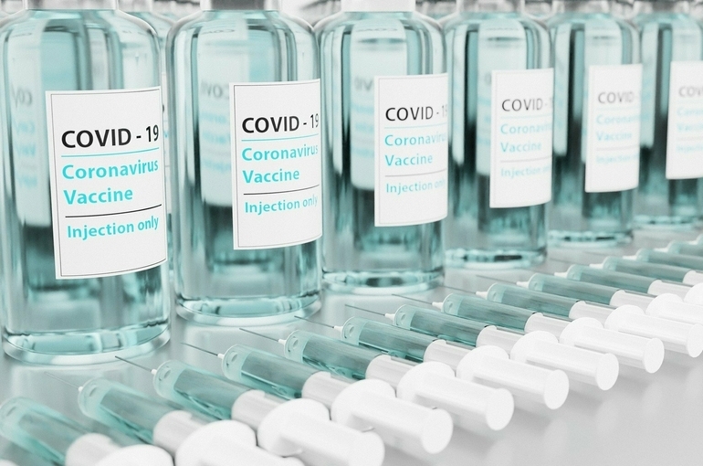 В США могут одобрить применение третьей дозы вакцины от COVID-19