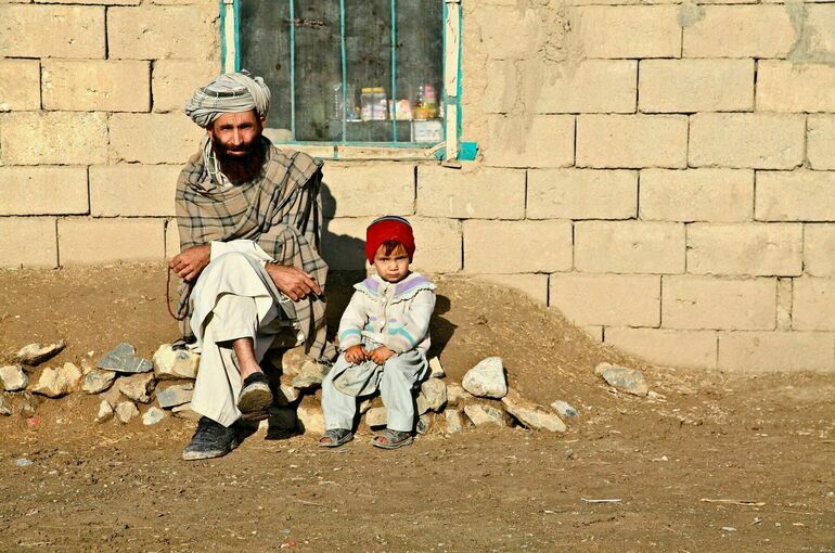 Почти половина населения Афганистана нуждается в гуманитарной помощи, заявили в Евросоюзе