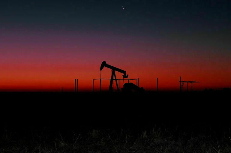 Цена нефти Brent опустилась ниже 66 долларов 