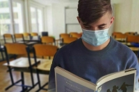 Фальков: иностранные студенты смогут пройти вакцинацию от COVID-19 в России