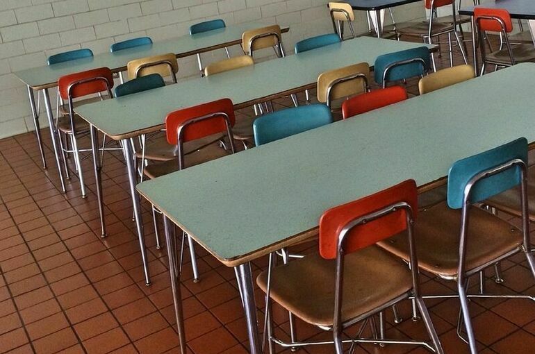 Роспотребнадзор: количество несъедаемых завтраков в школах сократилось в два раза