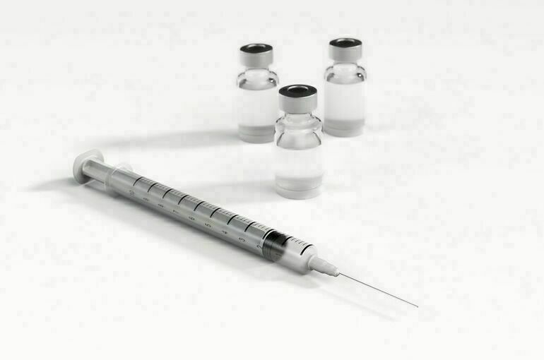 Ученые заявили о бесполезности повторной вакцинации от коронавируса