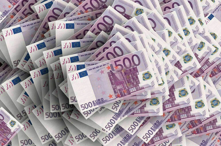 Курс евро обновил минимум с августа 2020 года