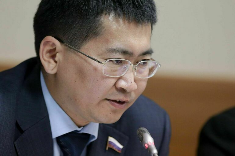 Депутат Будуев предложил ограничить продажу бытовой химии на территории вокруг Байкала