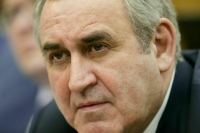 Сергей Неверов проголосовал на выборах в Госдуму