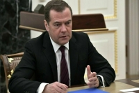 Фракция «Единой России» обновилась почти наполовину, сообщил Медведев