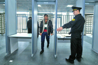 Полиция Москвы напомнила мигрантам о необходимости легализоваться до октября