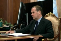 Медведев допустил запрет в России некоторых иностранных соцсетей 