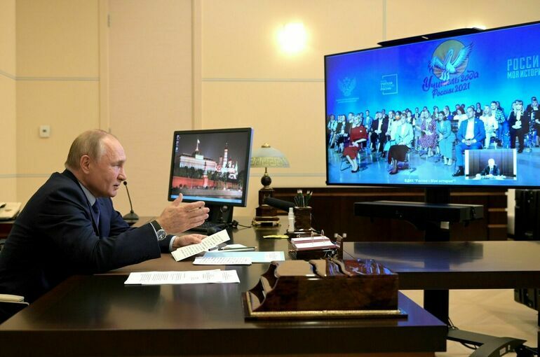 В России 2023 год объявлен годом учителя и педагога