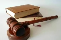 В Оренбуржье первого обвиняемого по делу о суррогатном алкоголе могут заключить под стражу