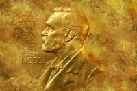 Нобелевскую премию по экономике присудили учёным из Канады и США