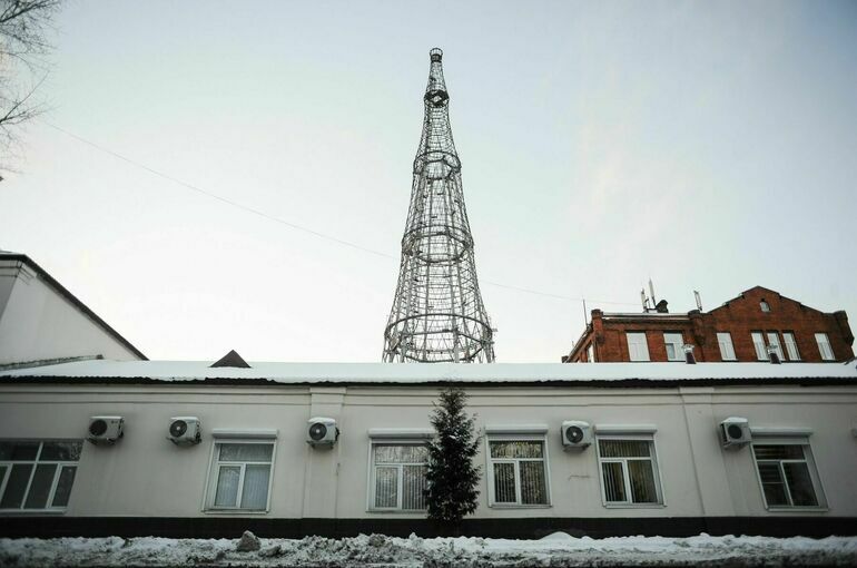 Российский инженер надел плетёную корзину на башню