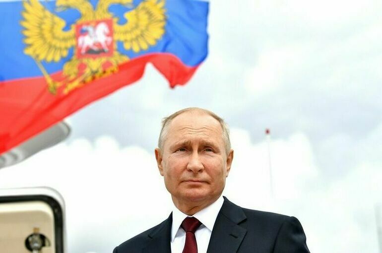 Путин поздравил работников дорожного хозяйства с профессиональным праздником