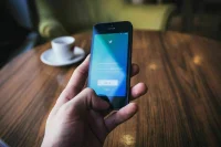 В Роскомнадзоре назвали условие снятия ограничения на скорость работы Twitter 