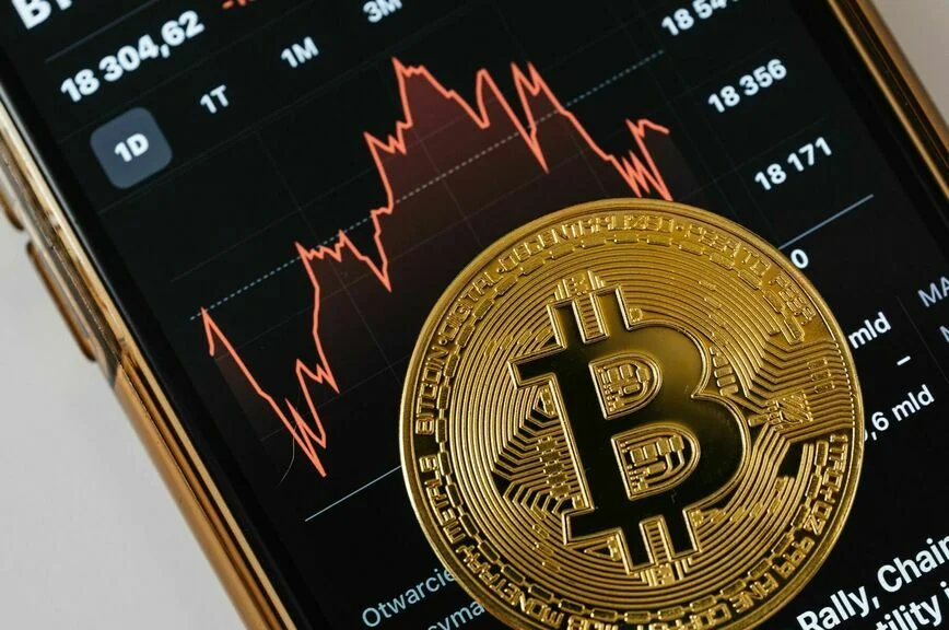 За добычу биткоина плати втройне