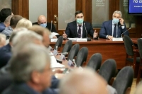 Хубезов призвал депутатов «не подхватывать фейки о коронавирусе»