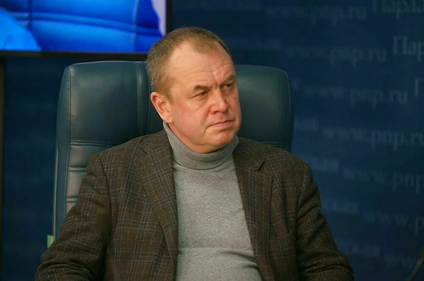 Станислав Наумов.