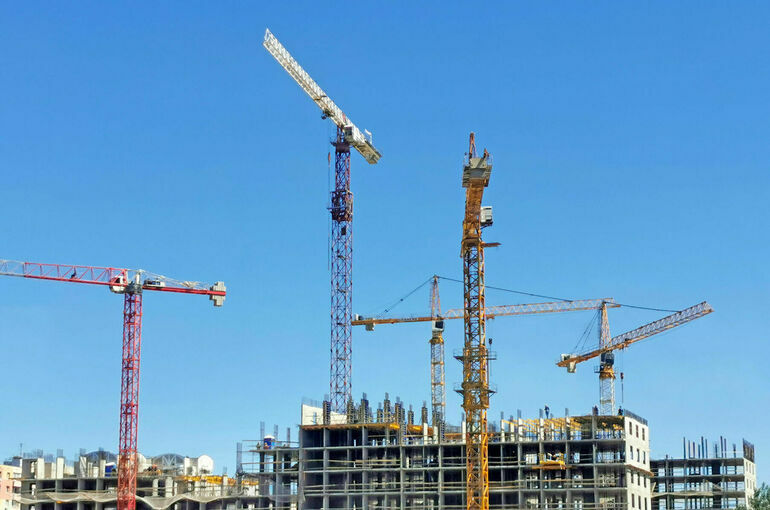 В краткосрочные строительные контракты хотят разрешить вносить изменения 