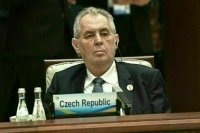 Президента Чехии госпитализировали из-за COVID-19