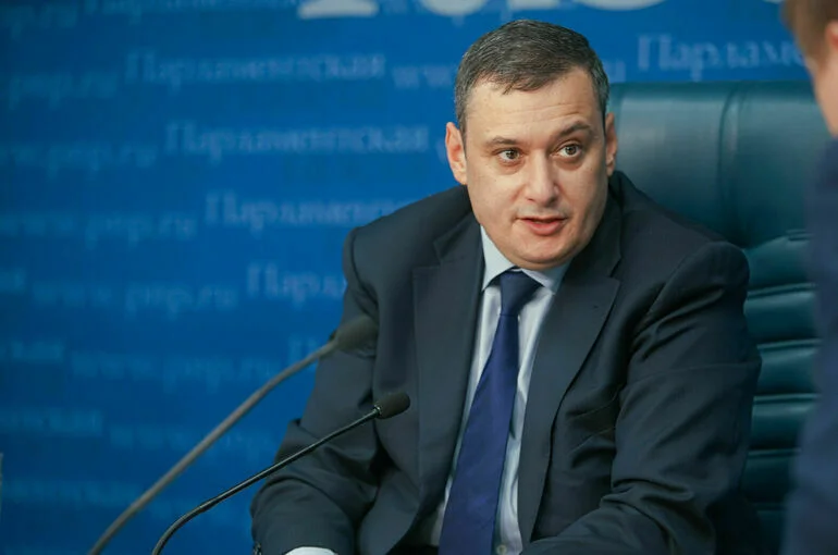 В Комитете по информполитике готовы рассмотреть идею запретить показ кино с насилием