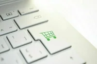 Работающих дистанционно продавцов предложили обязать подтверждать госрегистрацию 