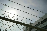Госдума приняла закон о соцподдержке детей-сирот в местах лишения свободы