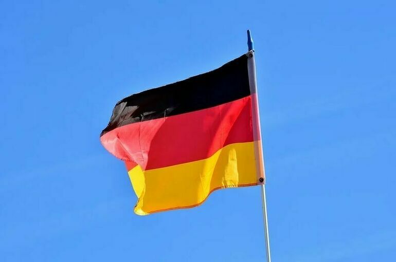Германия высылает двух сотрудников российского посольства