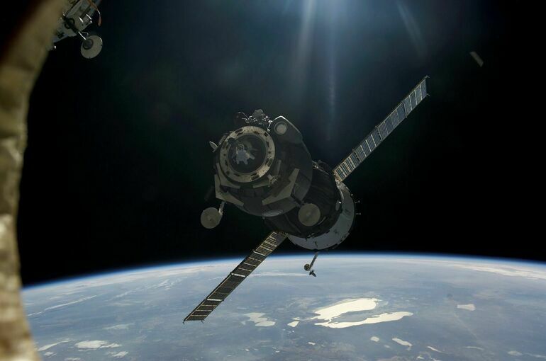 Орбиту МКС скорректируют перед полетами кораблей в 2022 году