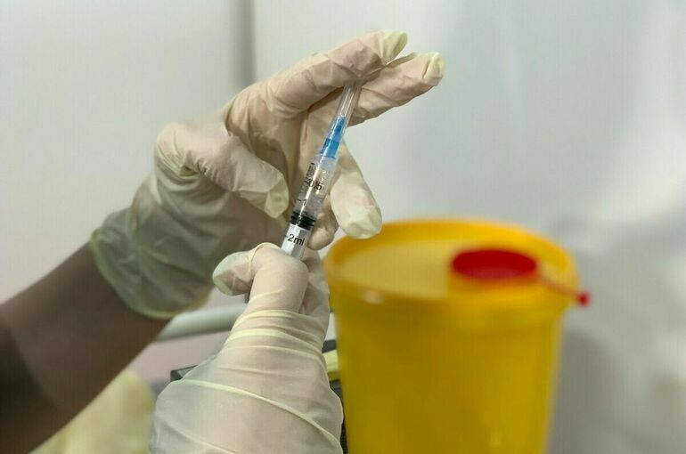 Две партии вакцины «Спутник М» выпущены в гражданский оборот