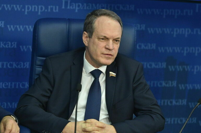 В Совфеде заявили о готовности поддержать законопроект президента о российском гражданстве