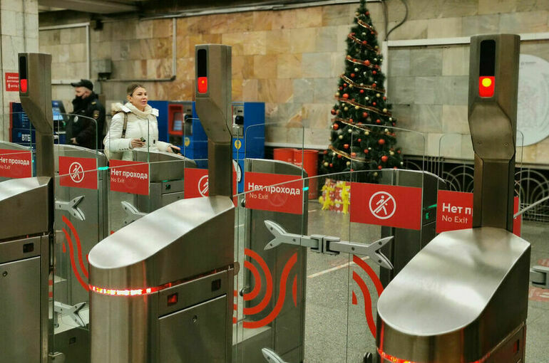 В московском метро опровергли использование Face Pay для контроля масочного режима