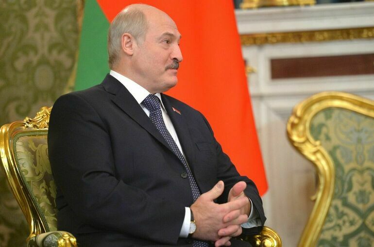 Лукашенко сообщил о наращивании войск Украины у границ Белоруссии 